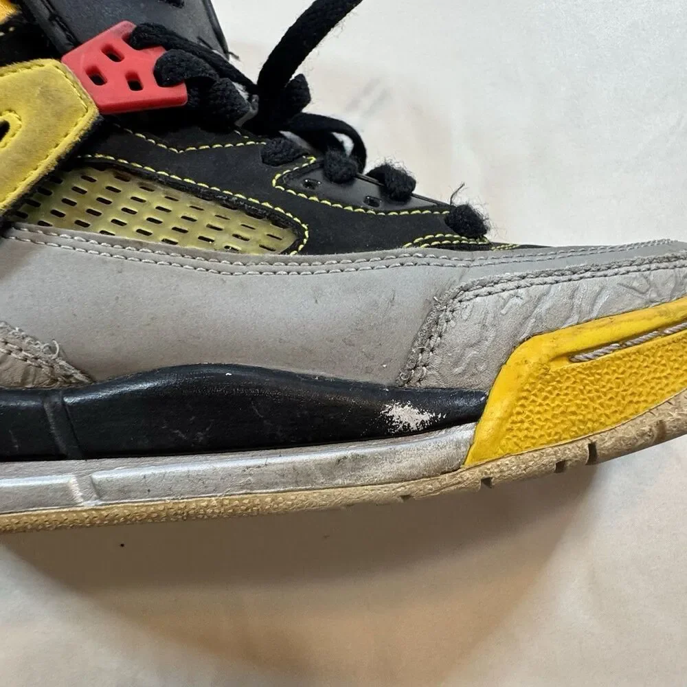 Nike Air Jordan Flight Club ’91 GS Yellow Gray Red Sneakers Size 7Y 317321-050
